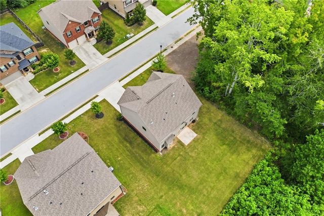 3132 Hawthorn Farm Boulevard, Loganville, GA 30052