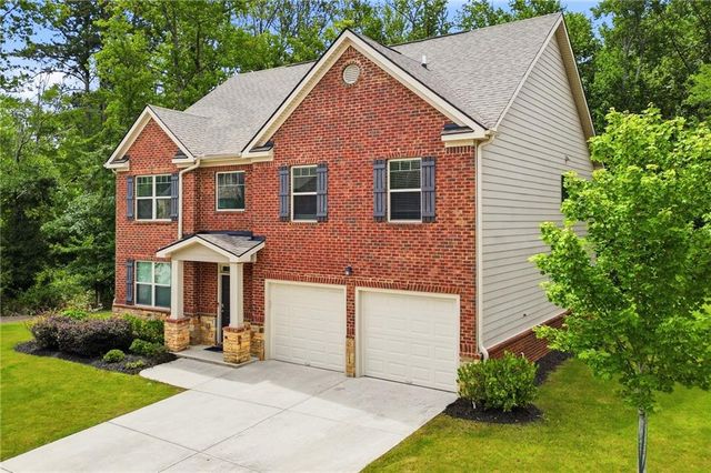 3132 Hawthorn Farm Boulevard, Loganville, GA 30052