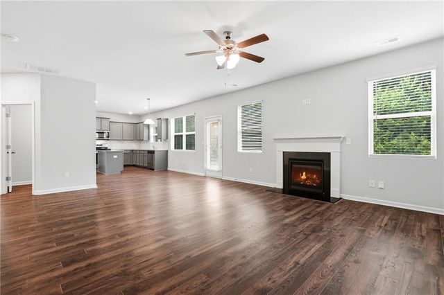 3132 Hawthorn Farm Boulevard, Loganville, GA 30052