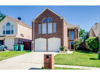 944 Golden Grove Drive, Lewisville, TX 75067