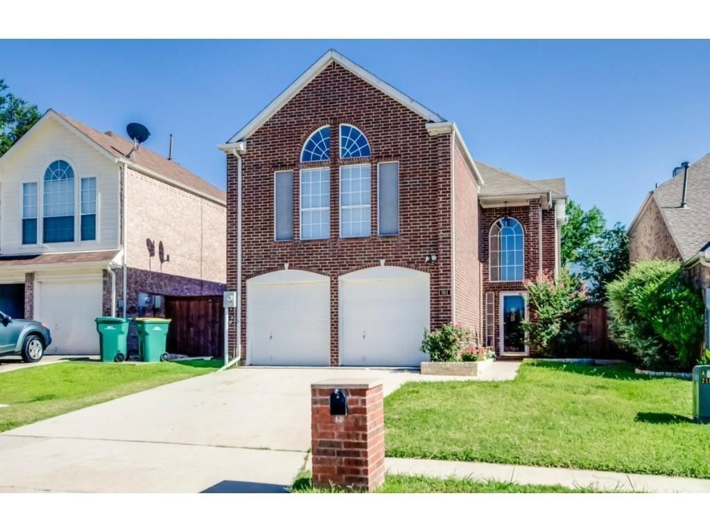 944 Golden Grove Drive, Lewisville, TX 75067