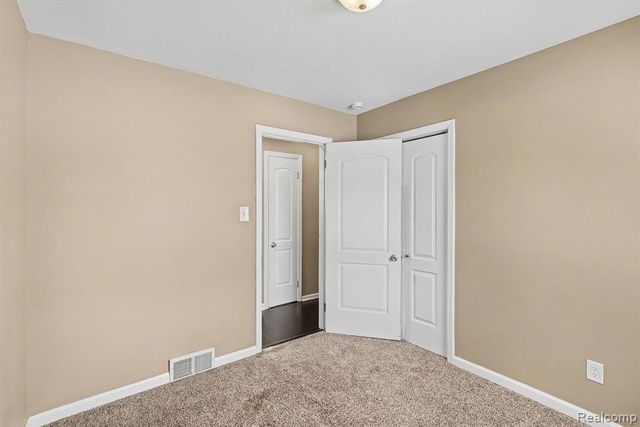 835 E Square Lake Road, Troy, MI 48085