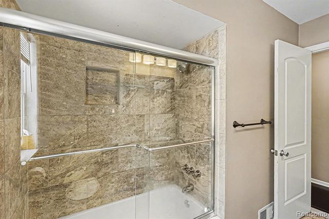 835 E Square Lake Road, Troy, MI 48085