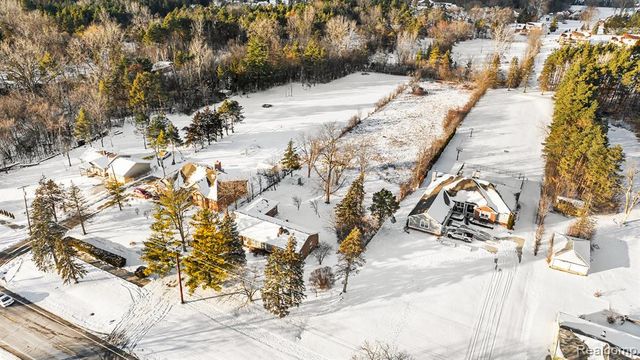 835 E Square Lake Road, Troy, MI 48085