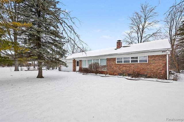 835 E Square Lake Road, Troy, MI 48085
