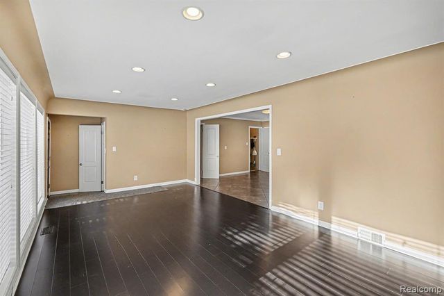 835 E Square Lake Road, Troy, MI 48085