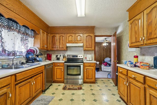 107 Highland Dr, Winchester, TN 37398