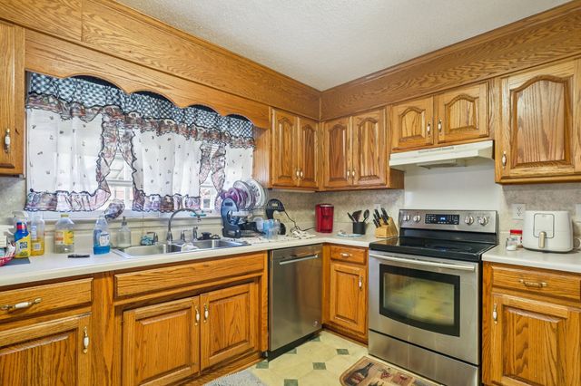 107 Highland Dr, Winchester, TN 37398