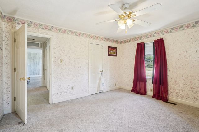 107 Highland Dr, Winchester, TN 37398