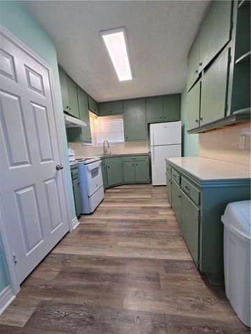 729 Anderson St, Corpus Christi, TX 78411