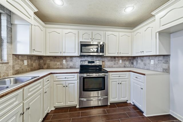 27 Highplains Drive, Cabot, AR 72023