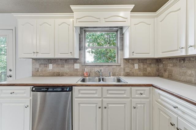 27 Highplains Drive, Cabot, AR 72023