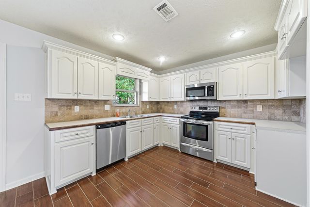 27 Highplains Drive, Cabot, AR 72023
