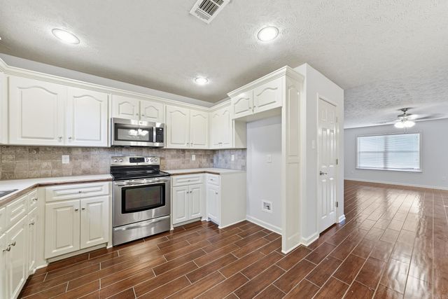27 Highplains Drive, Cabot, AR 72023