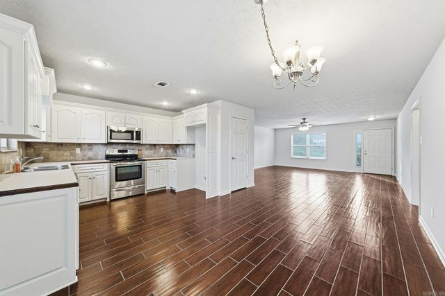 27 Highplains Drive, Cabot, AR 72023