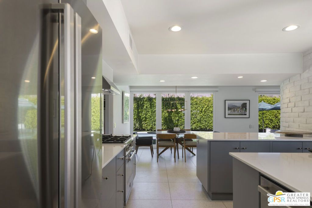 Image 13 of property listing at 1061 S Sagebrush Road, Palm Springs, CA 92264