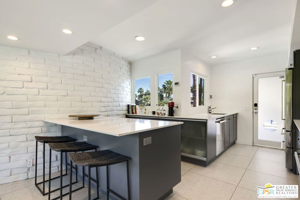 Image 16 of property listing at 1061 S Sagebrush Road, Palm Springs, CA 92264