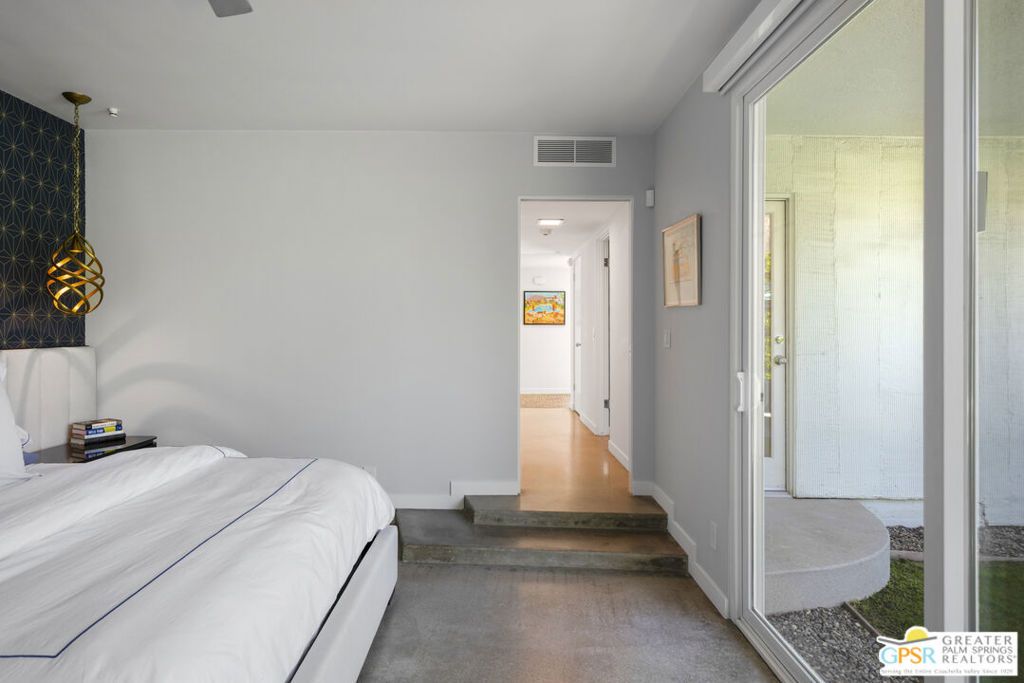 Image 19 of property listing at 1061 S Sagebrush Road, Palm Springs, CA 92264