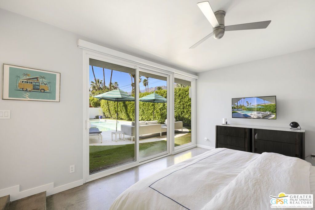 Image 20 of property listing at 1061 S Sagebrush Road, Palm Springs, CA 92264