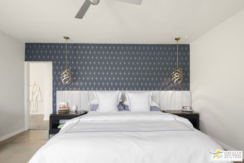 Image 22 of property listing at 1061 S Sagebrush Road, Palm Springs, CA 92264