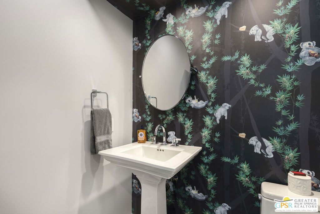 Image 34 of property listing at 1061 S Sagebrush Road, Palm Springs, CA 92264