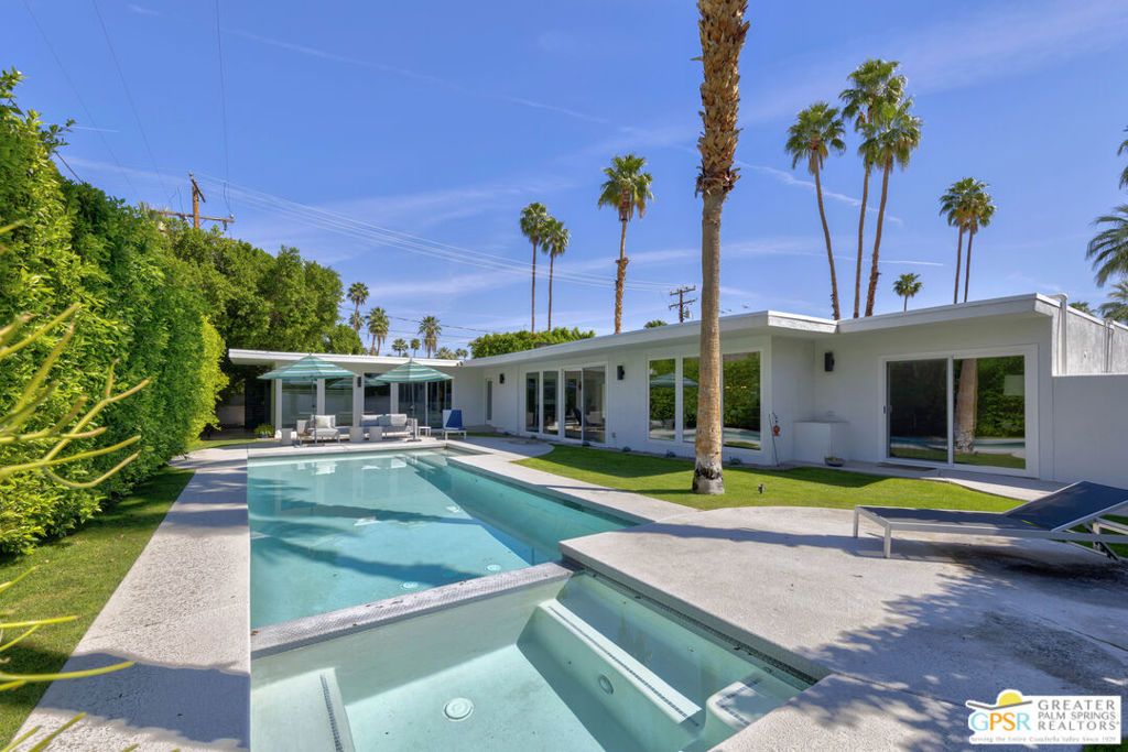 Image 35 of property listing at 1061 S Sagebrush Road, Palm Springs, CA 92264