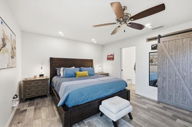 10300 SANDRIFT AVENUE, Englewood, FL 34224