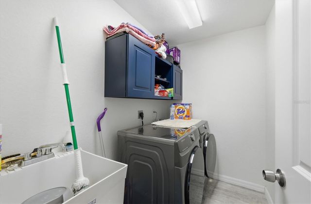 10300 SANDRIFT AVENUE, Englewood, FL 34224