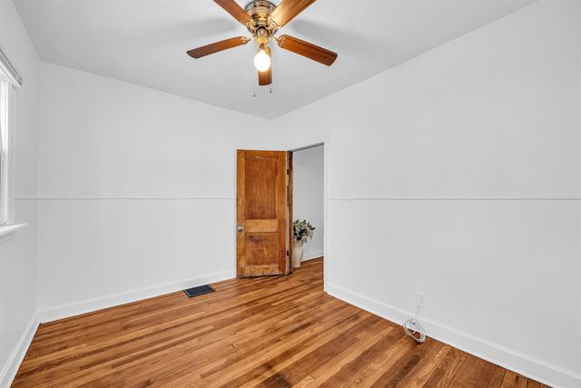 512 S Fern Ave, Wichita, KS 67213