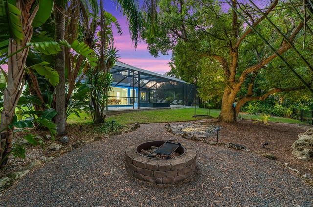 9227 TILLINGHAST DRIVE, Tampa, FL 33626