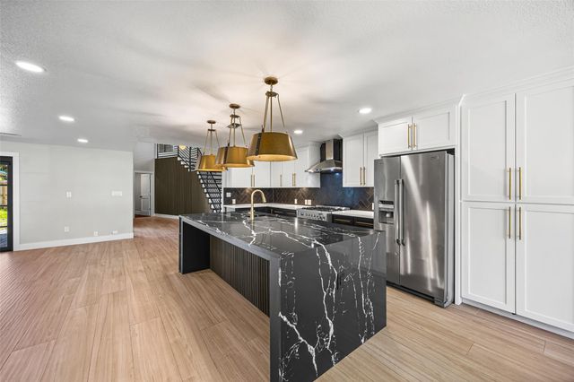 4907 Wigton Drive, Houston, TX 77096