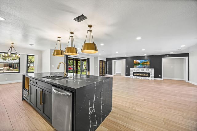 4907 Wigton Drive, Houston, TX 77096