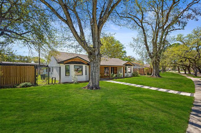 4907 Wigton Drive, Houston, TX 77096