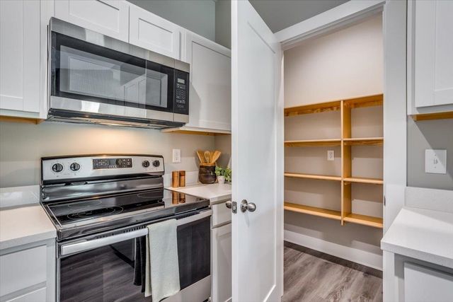 3425 E Thunder, Wichita, KS 67220