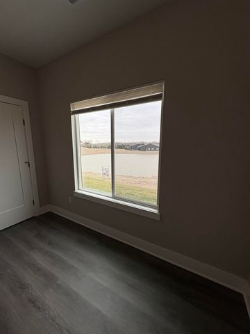 3425 E Thunder, Wichita, KS 67220