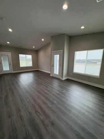 3425 E Thunder, Wichita, KS 67220