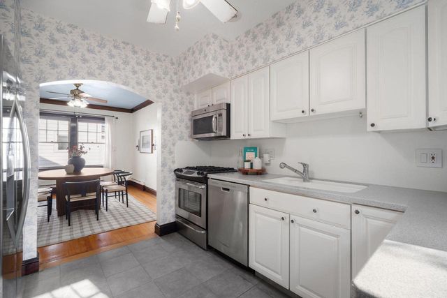 525 68th PLACE, Kenosha, WI 53143