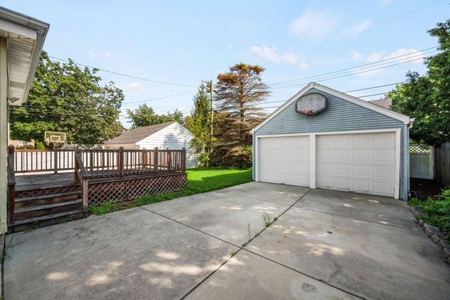 525 68th PLACE, Kenosha, WI 53143