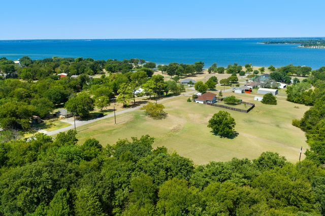 206 Mohawk Trail, East Tawakoni, TX 75472