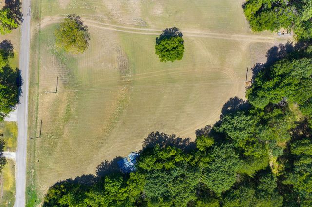 206 Mohawk Trail, East Tawakoni, TX 75472