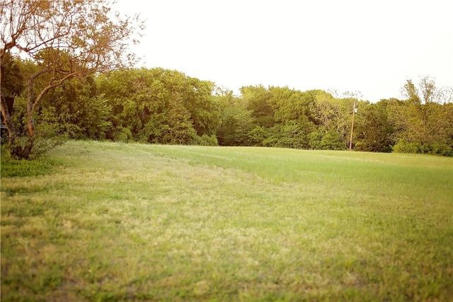 206 Mohawk Trail, East Tawakoni, TX 75472