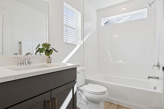 6218 N Nepal Court, Aurora, CO 80019