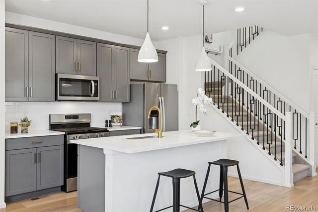 6218 N Nepal Court, Aurora, CO 80019