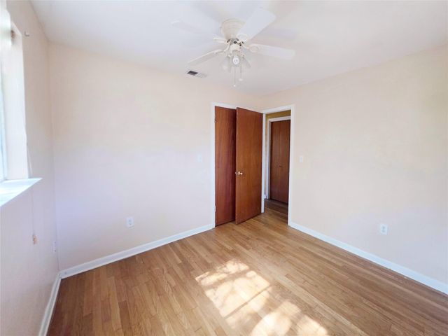 111 S Harvey House Road, Somerville, TX 77879