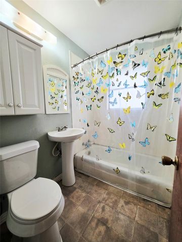 111 S Harvey House Road, Somerville, TX 77879