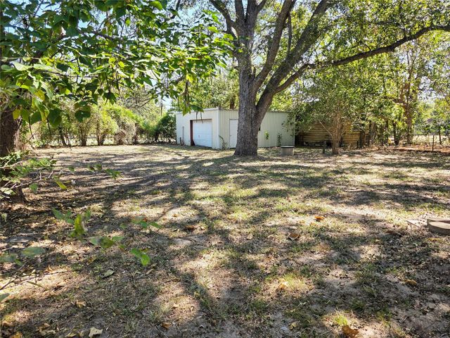 111 S Harvey House Road, Somerville, TX 77879