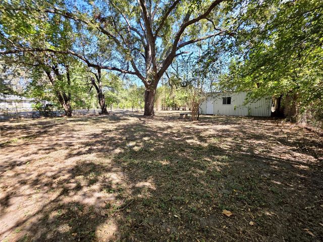 111 S Harvey House Road, Somerville, TX 77879