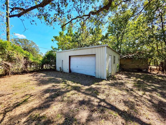 111 S Harvey House Road, Somerville, TX 77879