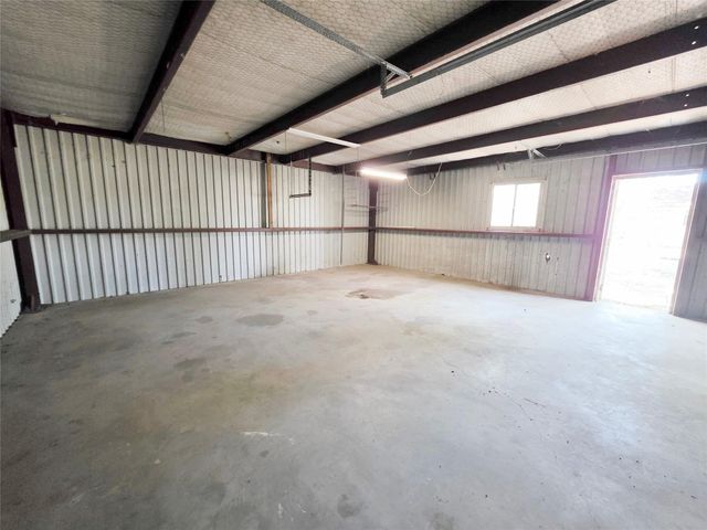111 S Harvey House Road, Somerville, TX 77879