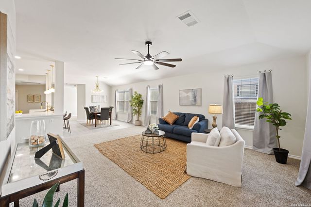 3953 BROOK HOLLOW DR, Schertz, TX 78154